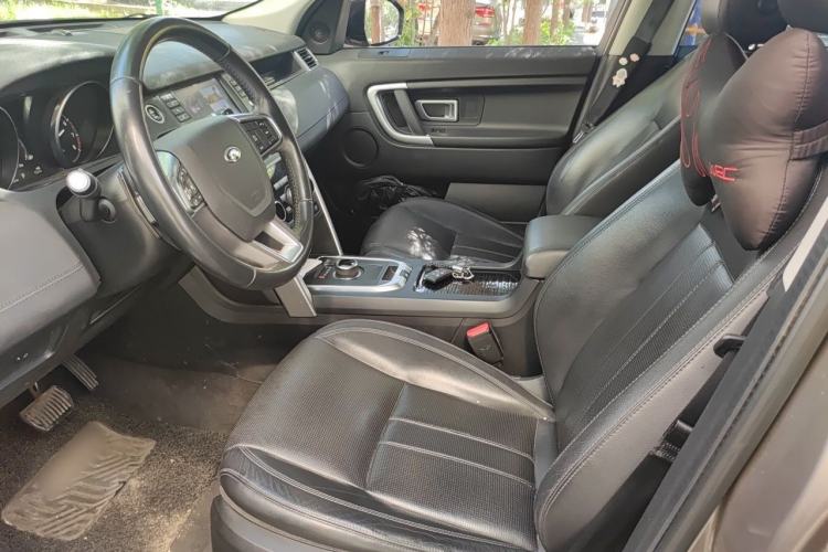 Used Land Rover Discovery Sport 2017 2.0T SE Left Front Seat