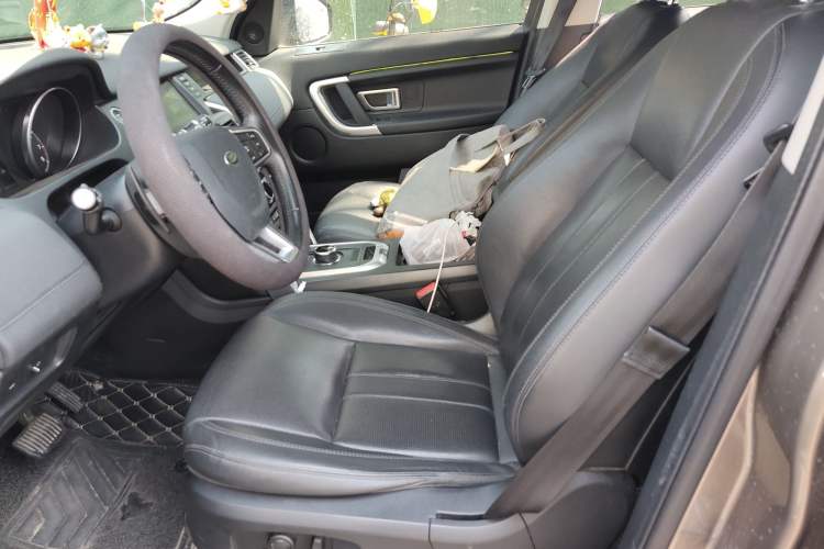 Used Land Rover Discovery Sport 2017 2.0T SE Left Front Seat