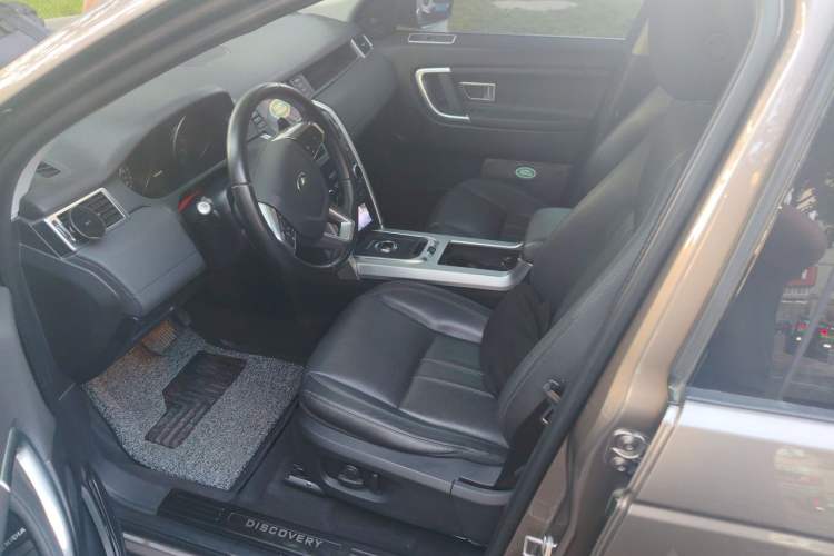 Used Land Rover Discovery Sport 2017 2.0T SE Left Front Seat