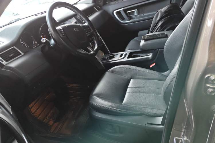 Used Land Rover Discovery Sport 2017 2.0T SE Left Front Seat