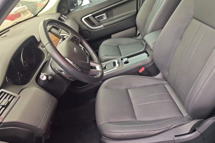 Used Land Rover Discovery Sport 2017 2.0T SE Left Front Seat