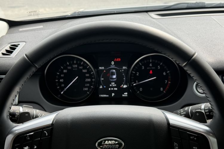 Used Land Rover Discovery Sport 2017 2.0T SE Odometer Close Up