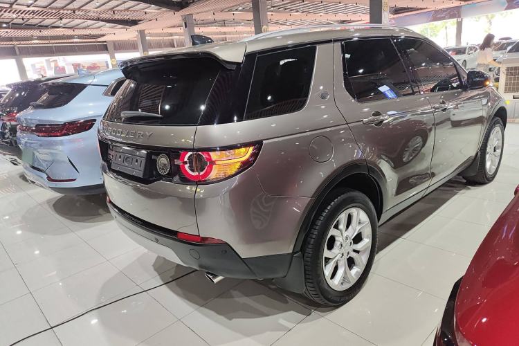 Used Land Rover Discovery Sport 2017 2.0T HSE Rear Right 45 Deg