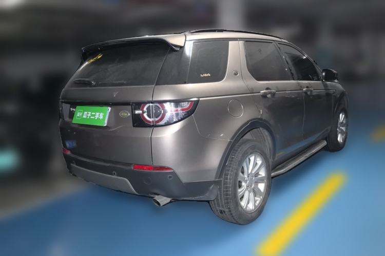 Used Land Rover Discovery Sport 2017 2.0T SE Rear Right 45 Deg