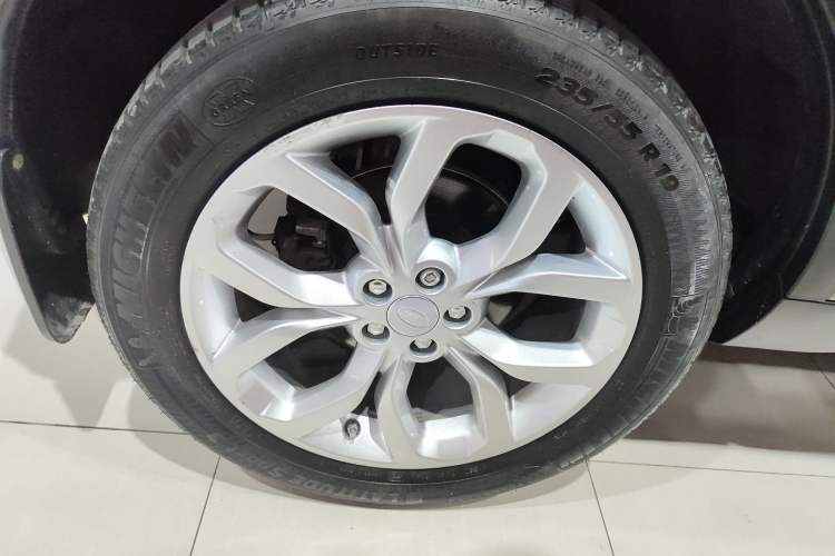 Used Land Rover Discovery Sport 2017 2.0T HSE Right Rear Wheel Hub