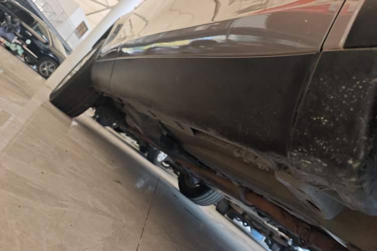 Used Land Rover Discovery Sport 2017 2.0T SE Right Side Sill
