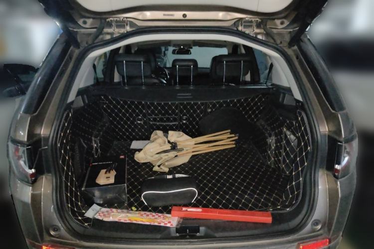 Used Land Rover Discovery Sport 2017 2.0T SE Trunk