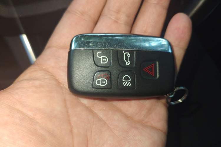 Used Land Rover Discovery Sport 2017 2.0T SE Vehicle Key