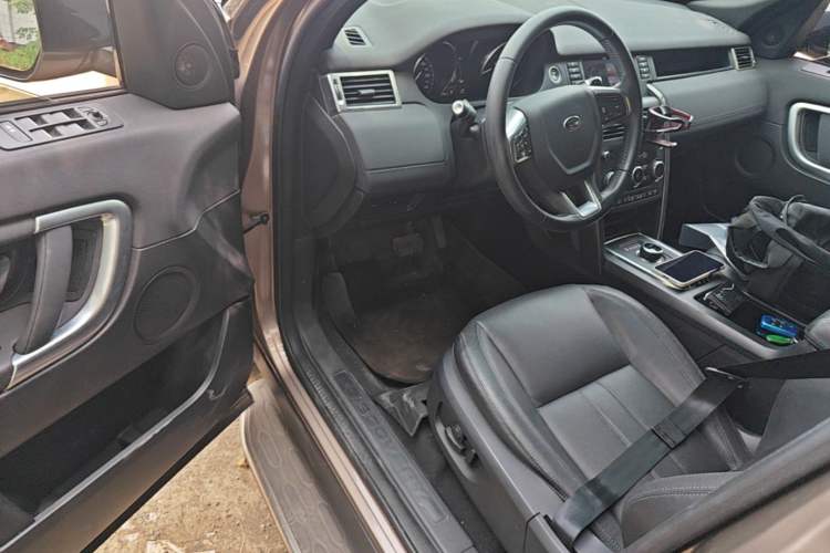 Used Land Rover Discovery Sport 2017 2.0T Cool Black Limited Edition Driver Seat