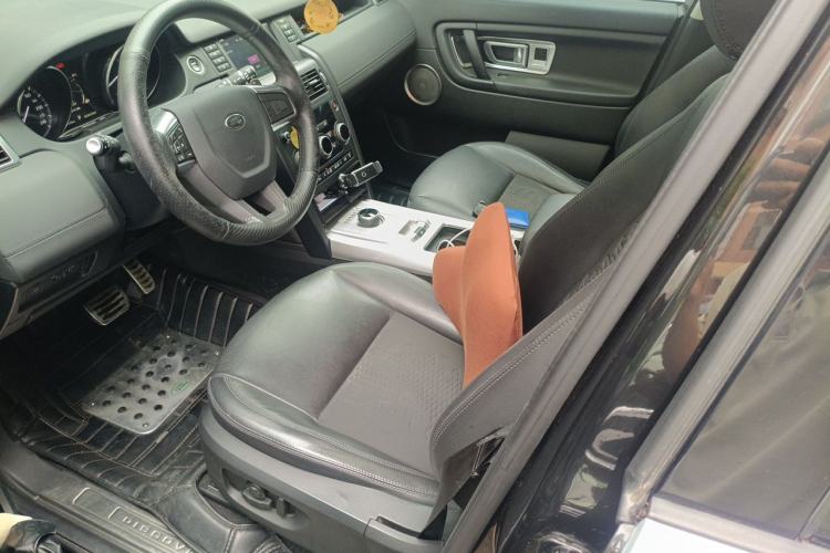 Used Land Rover Discovery Sport 2017 2.0T PURE Left Front Seat