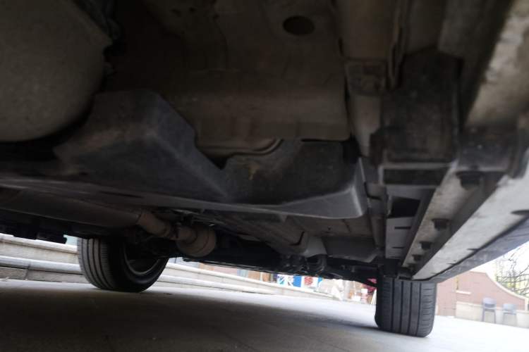 Used Land Rover Discovery Sport 2017 2.0T SE Chassis Rear Right