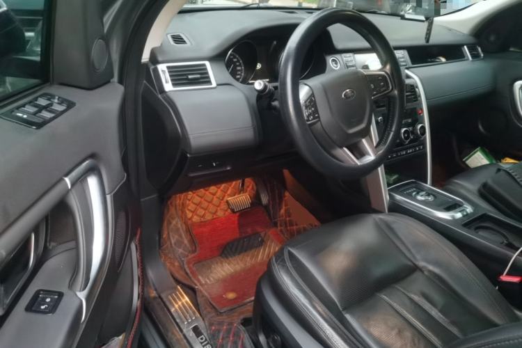 Used Land Rover Discovery Sport 2017 2.0T SE Driver Seat