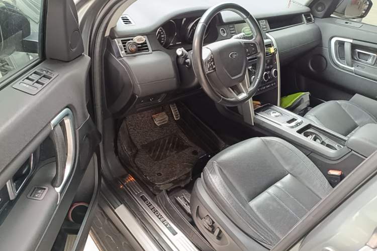 Used Land Rover Discovery Sport 2017 2.0T HSE Driver Seat