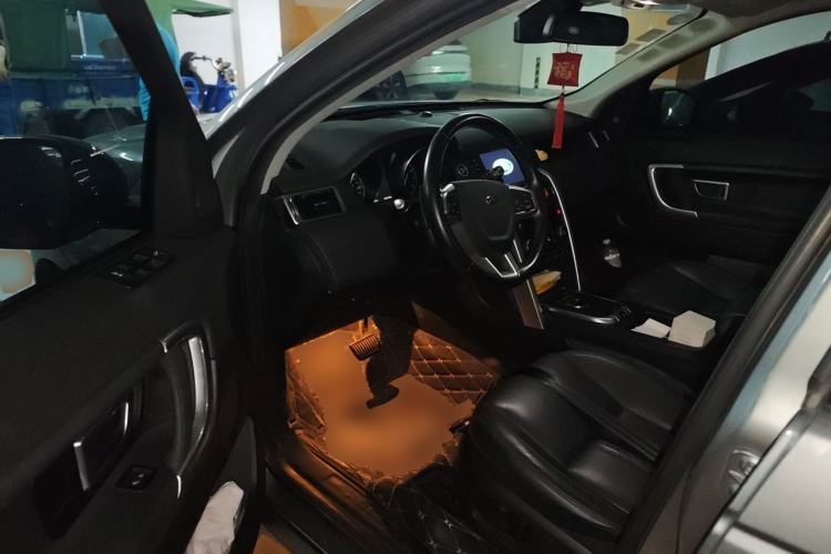 Used Land Rover Discovery Sport 2017 2.0T SE Driver Seat
