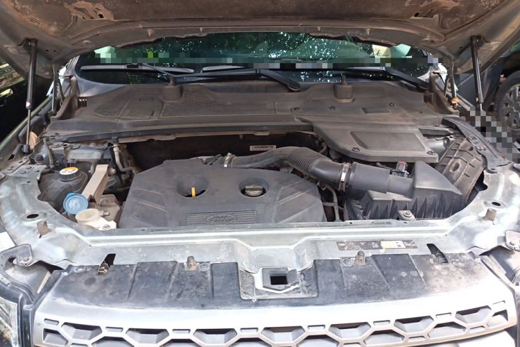 Used Land Rover Discovery Sport 2017 2.0T SE Engine Bay