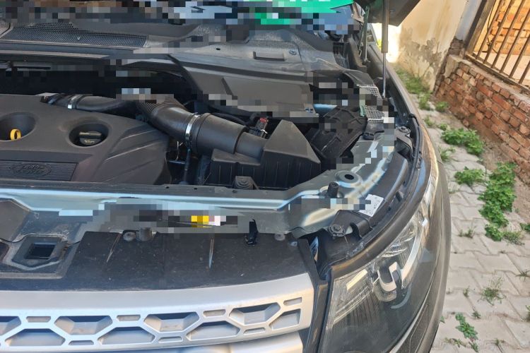 Used Land Rover Discovery Sport 2017 2.0T HSE Engine Bay Left