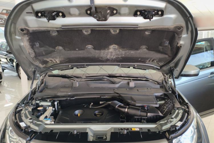 Used Land Rover Discovery Sport 2017 2.0T SE Engine Bay
