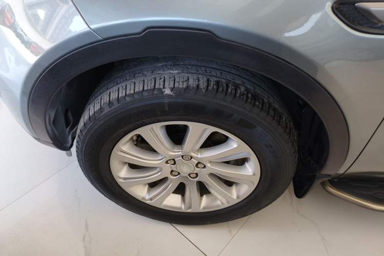 Used Land Rover Discovery Sport 2017 2.0T SE Exterior 1