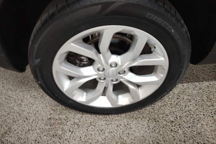Used Land Rover Discovery Sport 2017 2.0T HSE Exterior 4