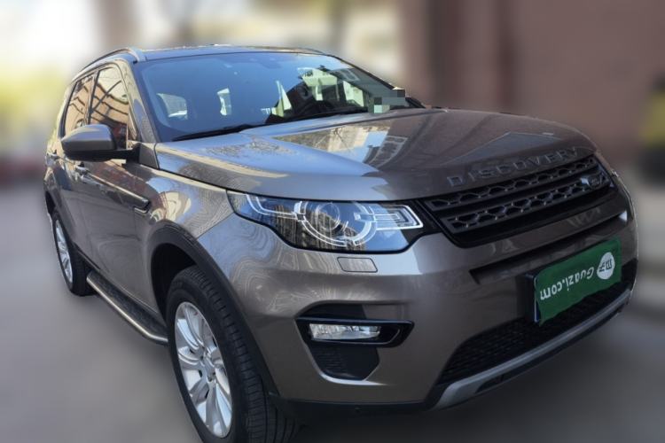 Used Land Rover Discovery Sport 2017 2.0T SE Front Right 45 Deg