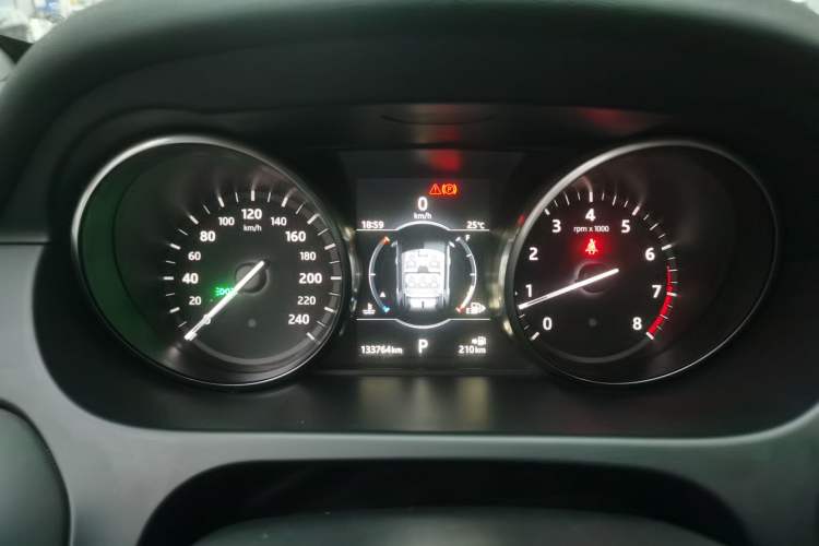 Used Land Rover Discovery Sport 2017 2.0T SE Instrument Cluster