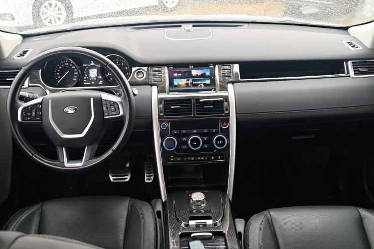 Used Land Rover Discovery Sport 2017 2.0T HSE Interior 3