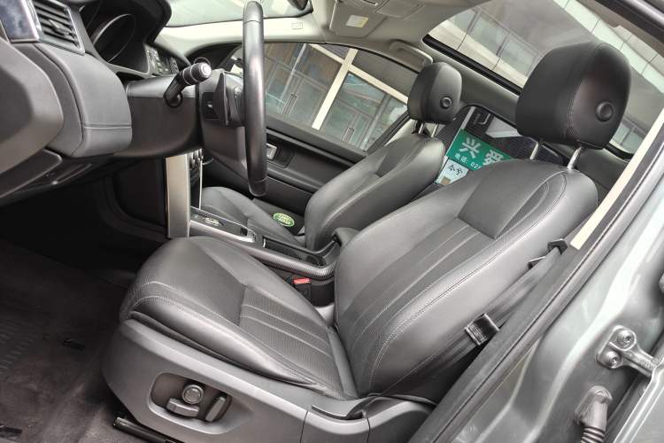 Used Land Rover Discovery Sport 2017 2.0T SE Left Front Seat