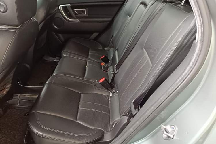 Used Land Rover Discovery Sport 2017 2.0T HSE Left Rear Seat