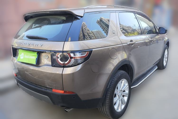 Used Land Rover Discovery Sport 2017 2.0T SE Rear Right 45 Deg