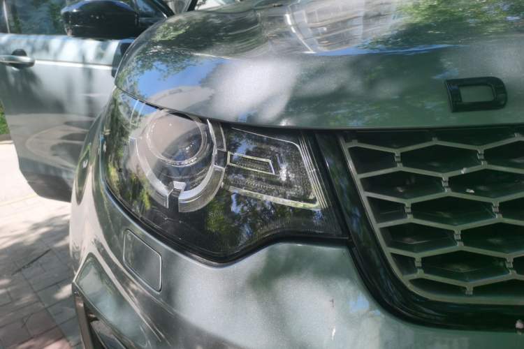 Used Land Rover Discovery Sport 2017 2.0T PURE Right Front Headlight