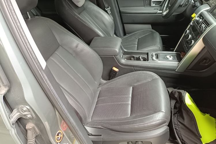 Used Land Rover Discovery Sport 2017 2.0T HSE Right Front Seat