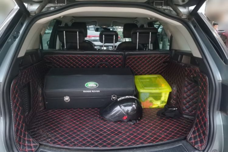Used Land Rover Discovery Sport 2017 2.0T SE Trunk