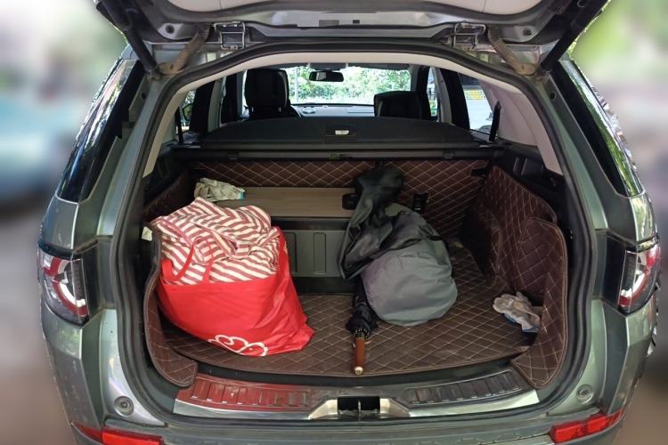 Used Land Rover Discovery Sport 2017 2.0T SE Trunk