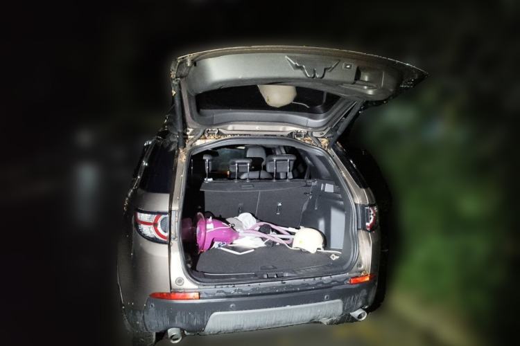 Used Land Rover Discovery Sport 2017 2.0T Cool Black Limited Edition Trunk