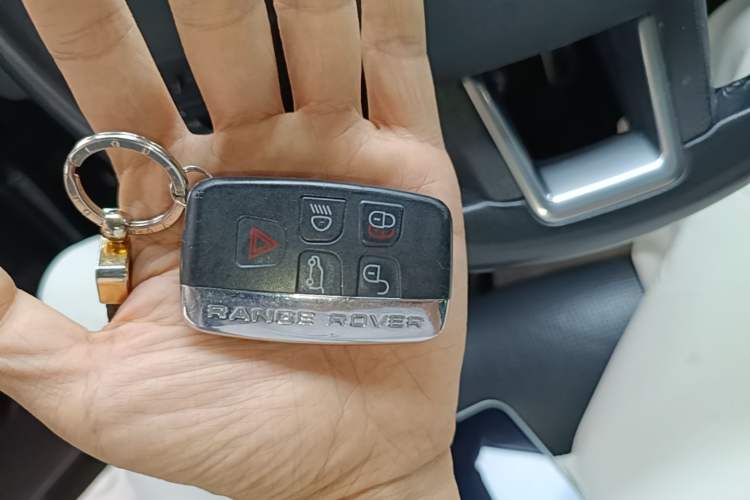 Used Land Rover Discovery Sport 2017 2.0T HSE Vehicle Key