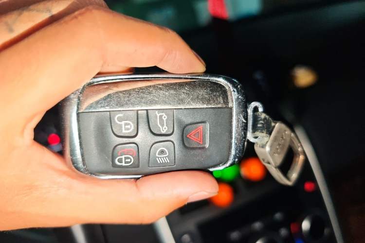 Used Land Rover Discovery Sport 2017 2.0T SE Vehicle Key