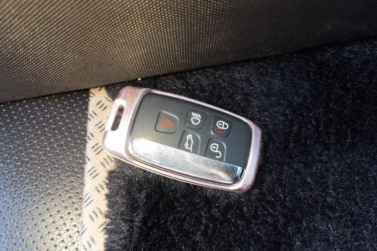 Used Land Rover Discovery Sport 2017 2.0T SE Vehicle Key