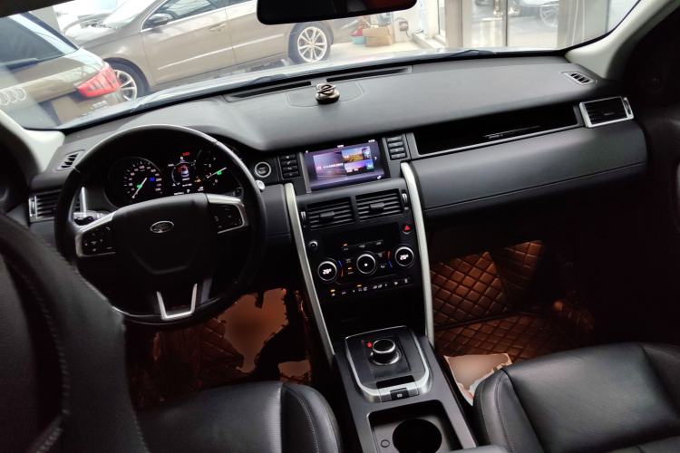 Used Land Rover Discovery Sport 2017 2.0T SE Center Console