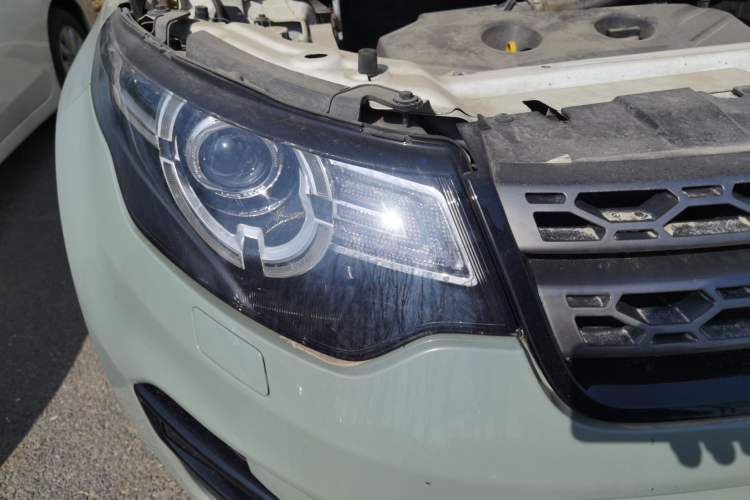 Used Land Rover Discovery Sport 2017 2.0T SE Exterior 6