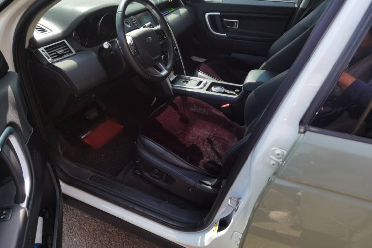 Used Land Rover Discovery Sport 2017 2.0T SE Left Front Seat