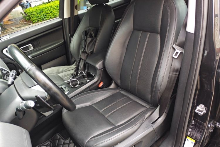 Used Land Rover Discovery Sport 2017 2.0T SE Left Front Seat