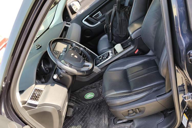 Used Land Rover Discovery Sport 2017 2.0T SE Left Front Seat