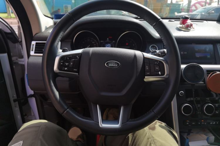 Used Land Rover Discovery Sport 2017 2.0T SE Steering Wheel