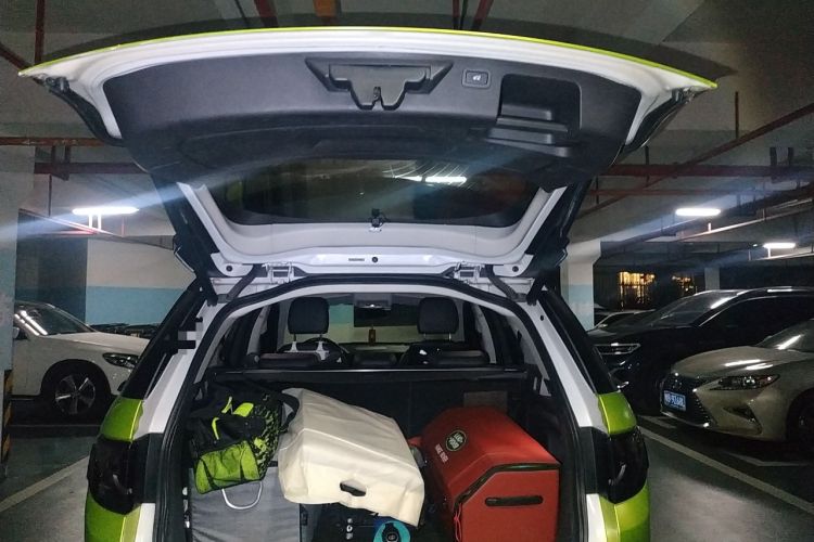 Used Land Rover Discovery Sport 2017 2.0T SE Trunk