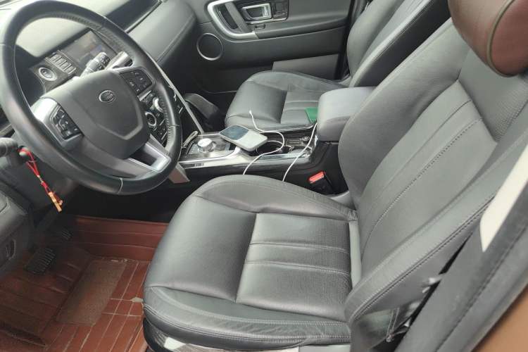 Used Land Rover Discovery Sport 2017 2.0T SE Left Front Seat