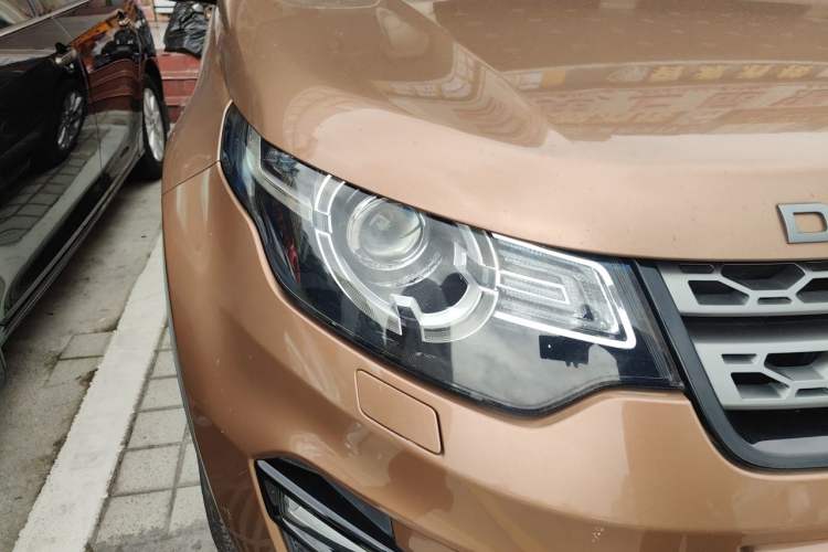 Used Land Rover Discovery Sport 2017 2.0T SE Right Front Headlight