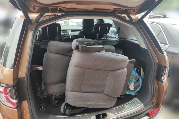 Used Land Rover Discovery Sport 2017 2.0T SE Trunk