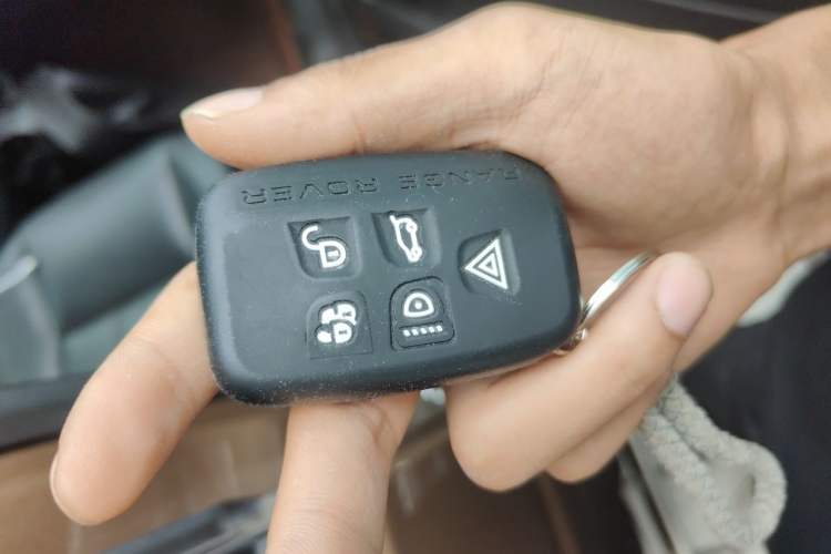 Used Land Rover Discovery Sport 2017 2.0T SE Vehicle Key