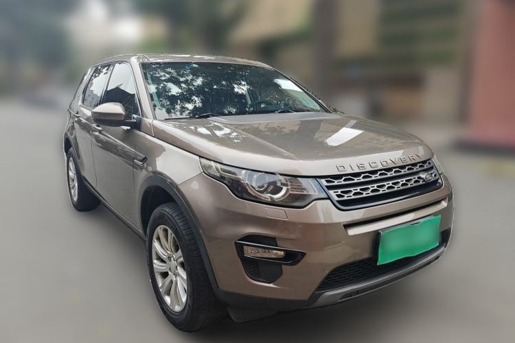 Used Land Rover Discovery Sport 2017 2.0T SE Front Right 45 Deg