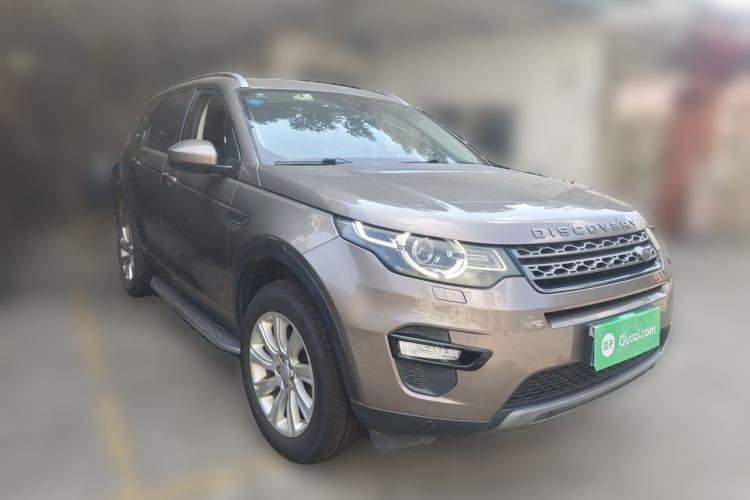 Used Land Rover Discovery Sport 2017 2.0T SE Front Right 45 Deg